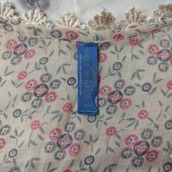 🌿 3/$15 | Free People | Vintage Sheer Blouse - Picture 4 of 8